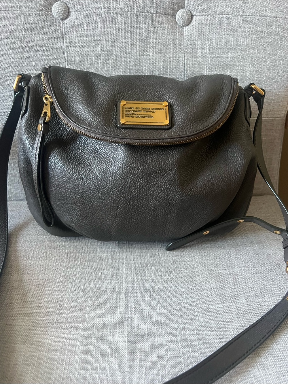 Marc Jacobs Grey Pebbled Leather Shoulder Bag